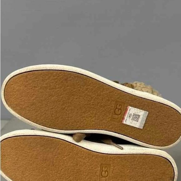 UGG Suede Hightop Sneakers w Shearling Trim Size 7.5 NWT - Picture 8 of 8
